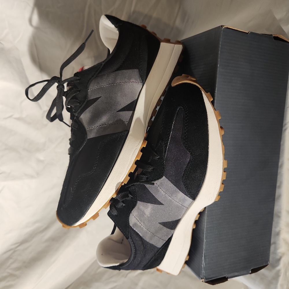 NEW BALANCE 327